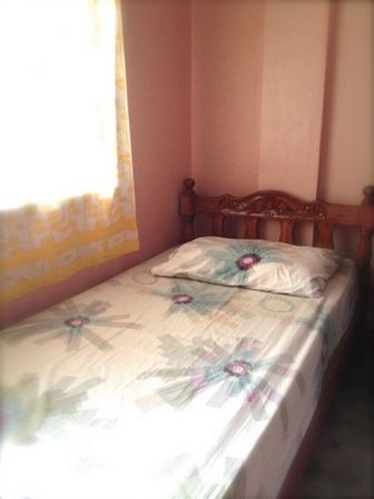 Female Bedspace in Makati with WiFi and use of Aircon included